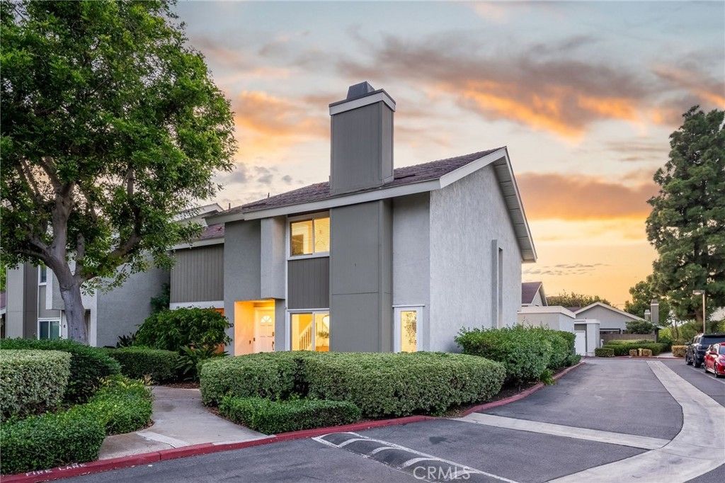 10 Goldenbush, Irvine, CA 92604 — exterior