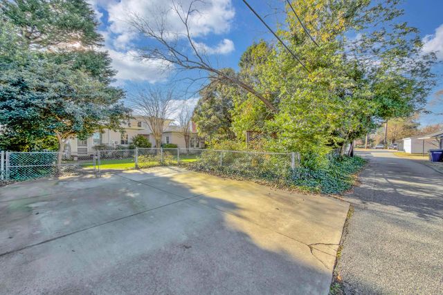 662 Otis Boulevard, Spartanburg, SC 29302