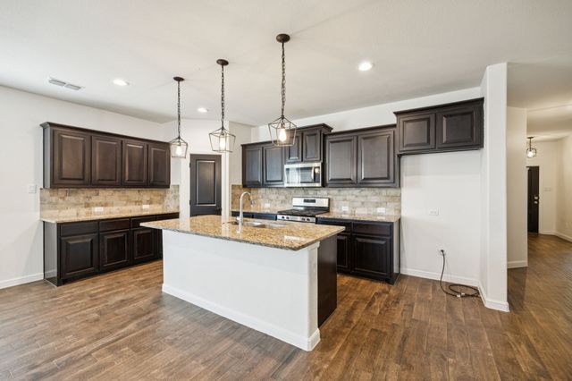 532 Redding Drive, Saginaw, TX 76131