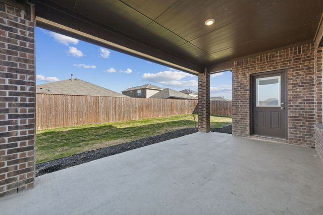 532 Redding Drive, Saginaw, TX 76131