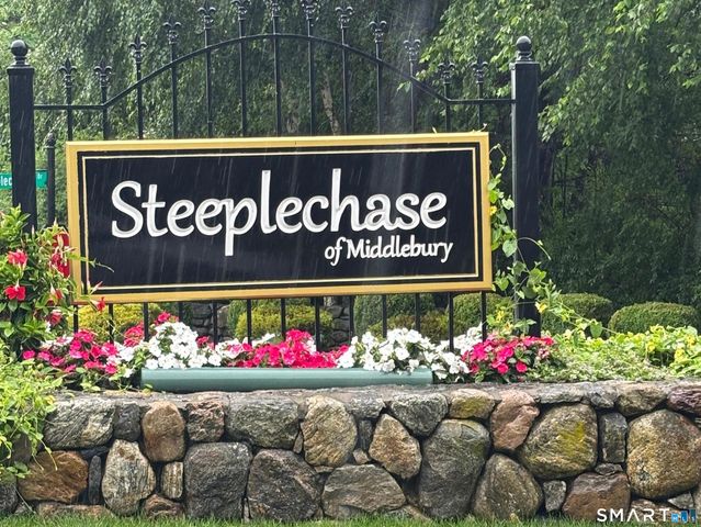 4 Kimberwick Court 4, Middlebury, CT 06762