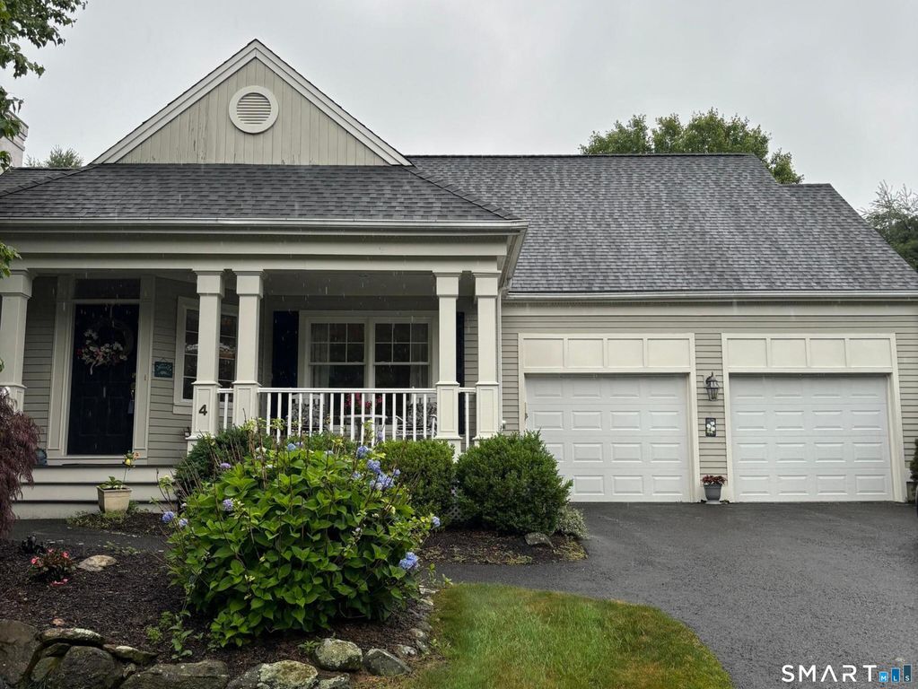 4 Kimberwick Court 4, Middlebury, CT 06762