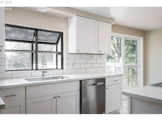 42912 E LARCH MOUNTAIN Rd, Corbett, OR 97019