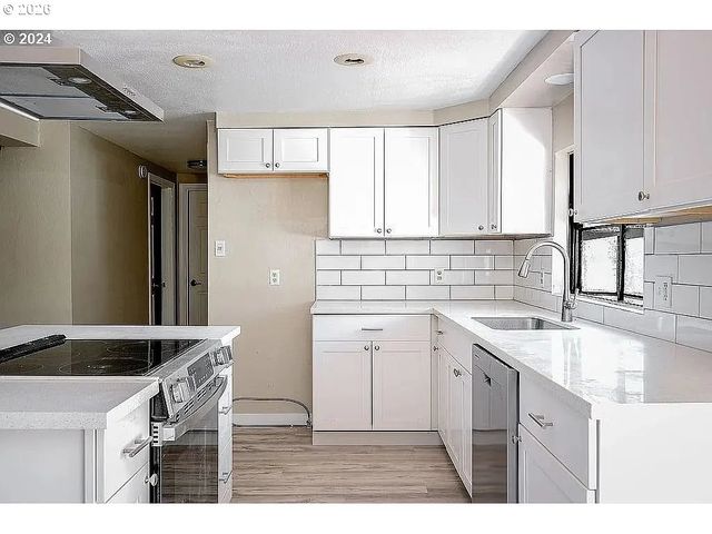 42912 E LARCH MOUNTAIN Rd, Corbett, OR 97019