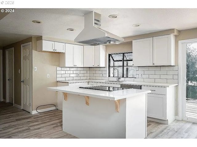 42912 E LARCH MOUNTAIN Rd, Corbett, OR 97019