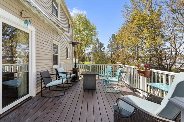 29 Pleasant Way, Parma, NY 14468