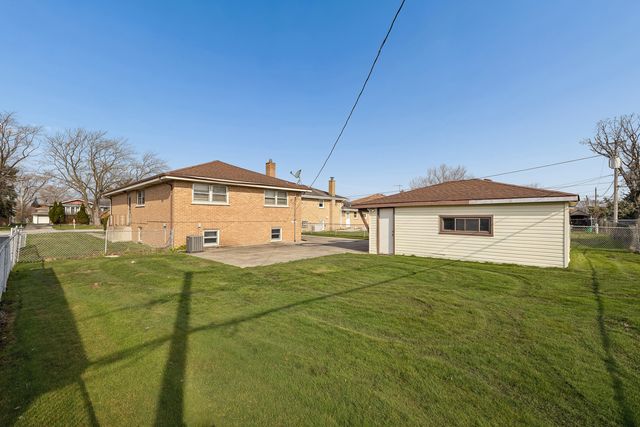 7737 Odell Avenue, Bridgeview, IL 60455