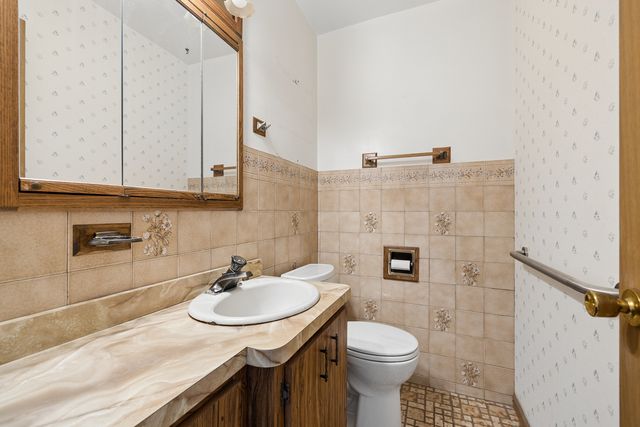 7737 Odell Avenue, Bridgeview, IL 60455