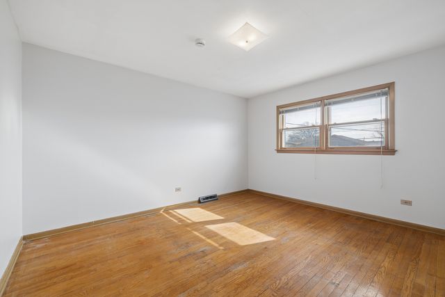 7737 Odell Avenue, Bridgeview, IL 60455