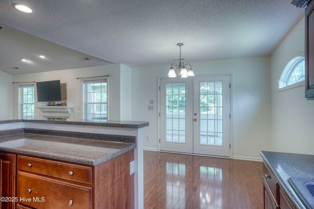 300 Sea Urchin Cove, Sneads Ferry, NC 28460