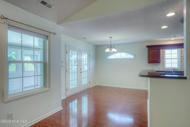 300 Sea Urchin Cove, Sneads Ferry, NC 28460