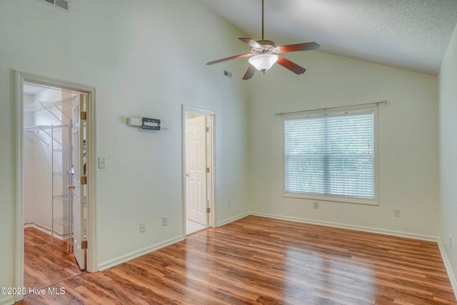 300 Sea Urchin Cove, Sneads Ferry, NC 28460