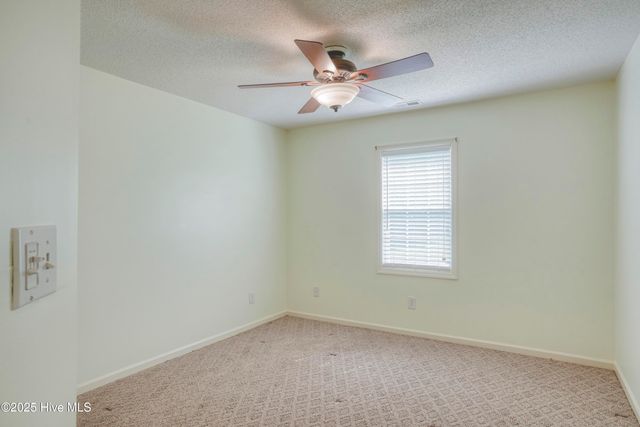 300 Sea Urchin Cove, Sneads Ferry, NC 28460