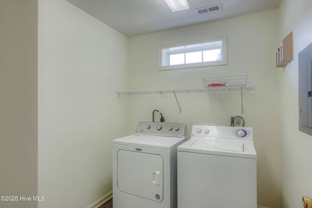 300 Sea Urchin Cove, Sneads Ferry, NC 28460