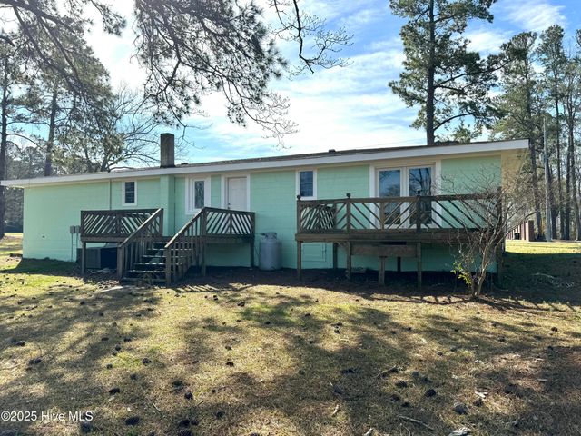 1309 Gaston Sellers Road, Whiteville, NC 28472