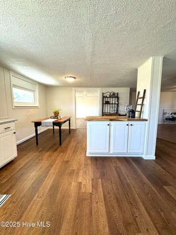 1309 Gaston Sellers Road, Whiteville, NC 28472