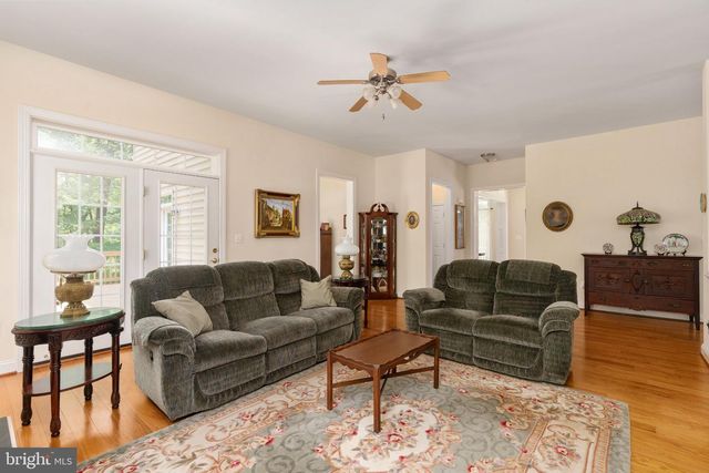 8622 LAROQUE RUN DR, Fredericksburg, VA 22407