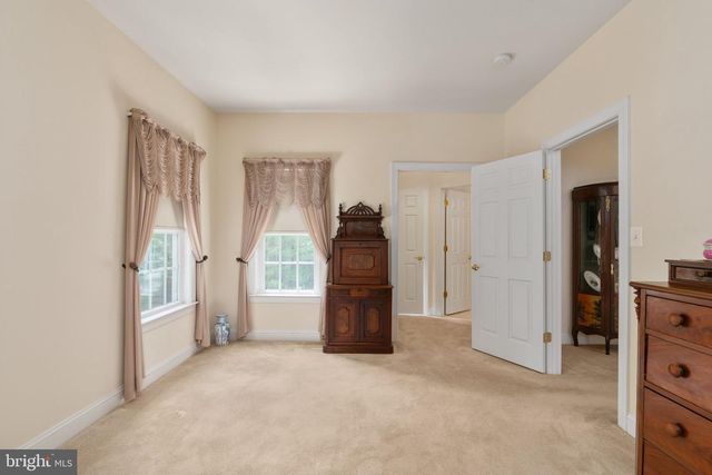 8622 LAROQUE RUN DR, Fredericksburg, VA 22407