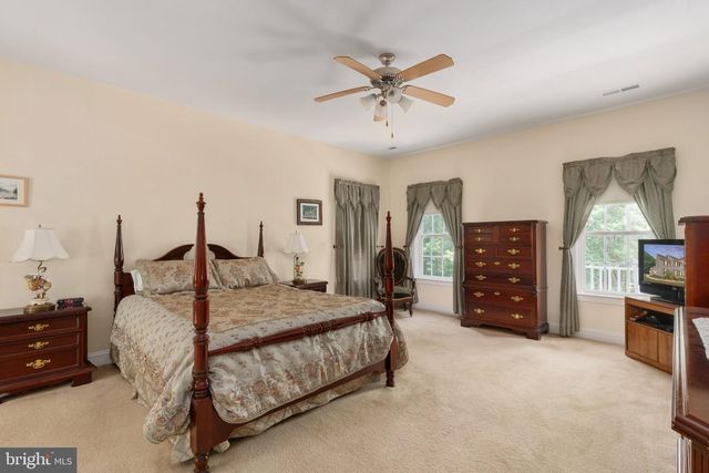 8622 LAROQUE RUN DR, Fredericksburg, VA 22407