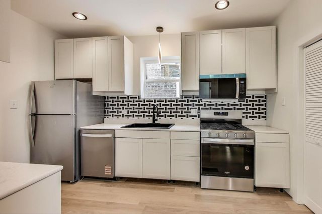 7716 S Rhodes Avenue, Chicago, IL 60619
