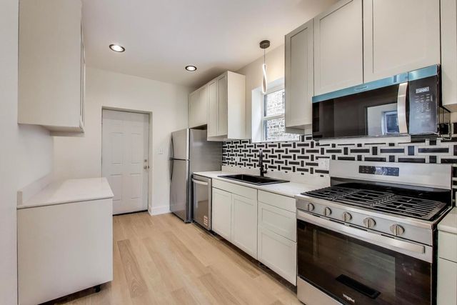 7716 S Rhodes Avenue, Chicago, IL 60619