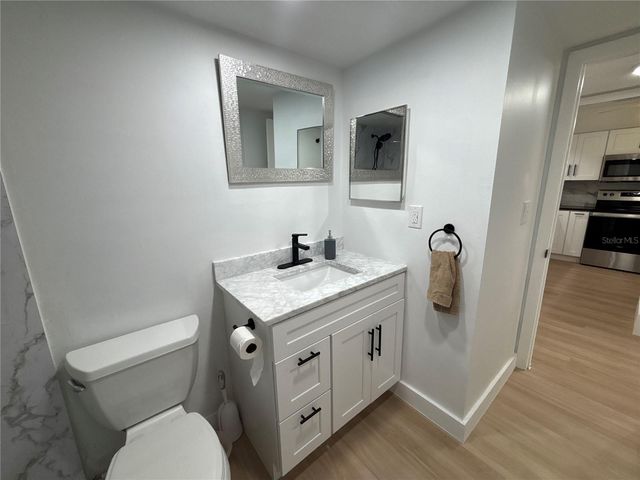 4725 COVE CIRCLE 405, St Petersburg, FL 33708
