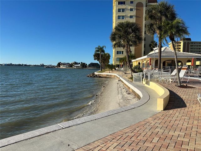 4725 COVE CIRCLE 405, St Petersburg, FL 33708