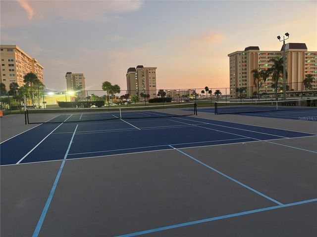 4725 COVE CIRCLE 405, St Petersburg, FL 33708