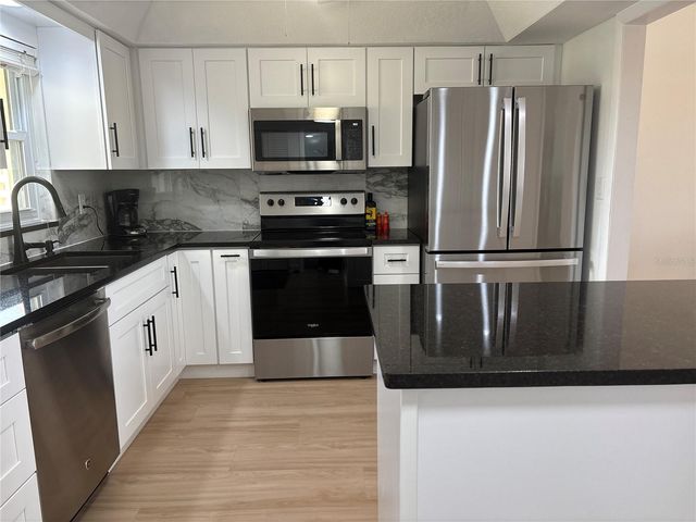 4725 COVE CIRCLE 405, St Petersburg, FL 33708