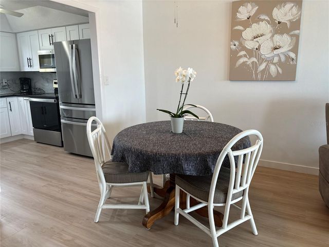 4725 COVE CIRCLE 405, St Petersburg, FL 33708