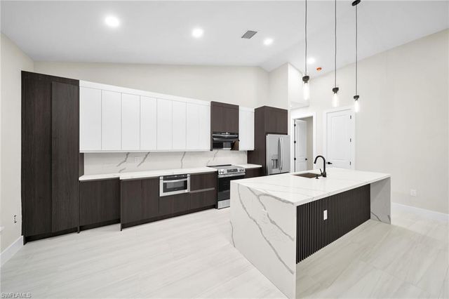 16 SW 22nd AVE, Cape Coral, FL 33991