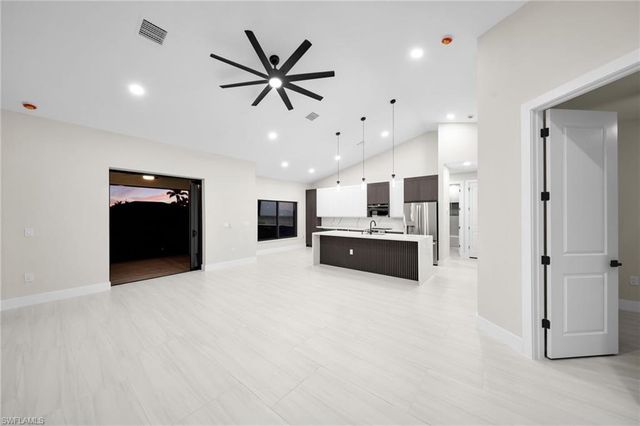 16 SW 22nd AVE, Cape Coral, FL 33991