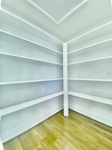 20804 Emerald Street, Spring Hill, KS 66083