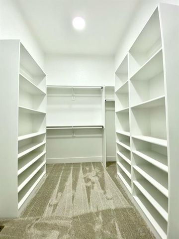 20804 Emerald Street, Spring Hill, KS 66083