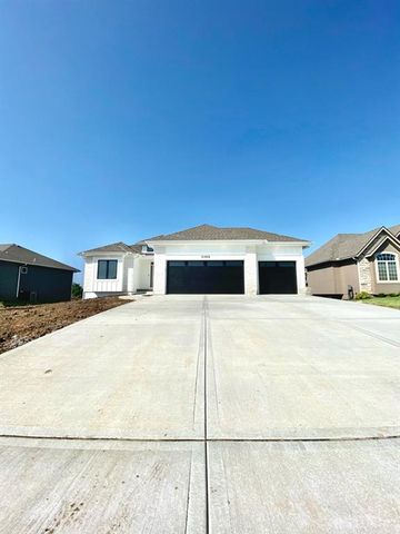 20804 Emerald Street, Spring Hill, KS 66083