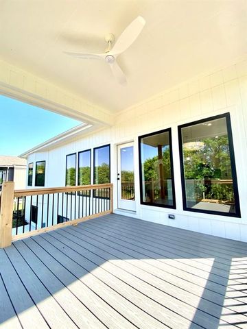 20804 Emerald Street, Spring Hill, KS 66083