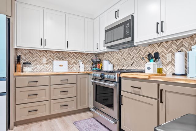 858 NW Poplar Place, Redmond, OR 97756