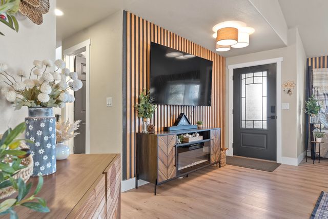 858 NW Poplar Place, Redmond, OR 97756