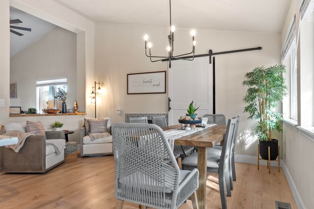 858 NW Poplar Place, Redmond, OR 97756