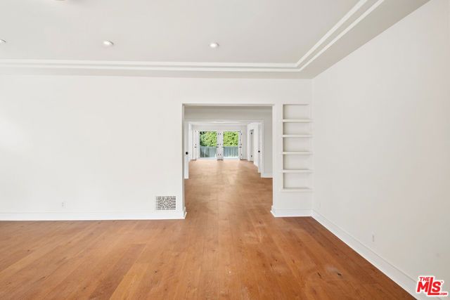 10309 La Grange Avenue, Los Angeles, CA 90025