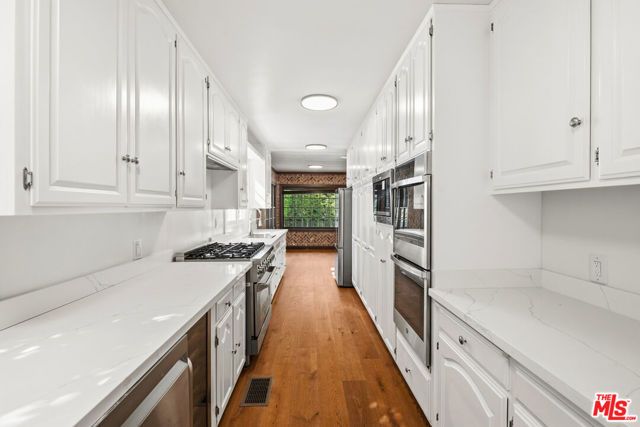 10309 La Grange Avenue, Los Angeles, CA 90025