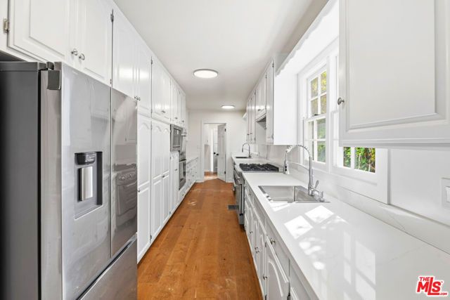 10309 La Grange Avenue, Los Angeles, CA 90025