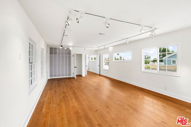 10309 La Grange Avenue, Los Angeles, CA 90025