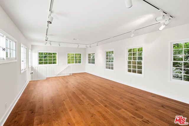 10309 La Grange Avenue, Los Angeles, CA 90025