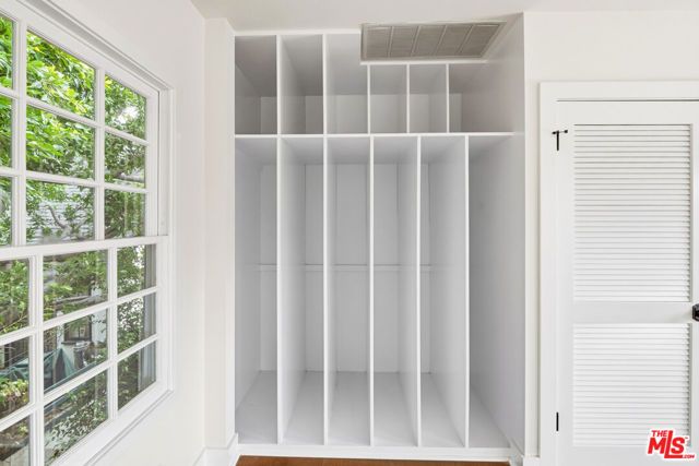 10309 La Grange Avenue, Los Angeles, CA 90025