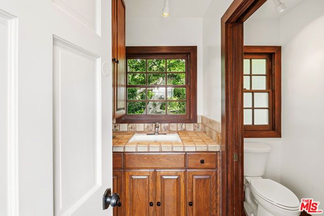 10309 La Grange Avenue, Los Angeles, CA 90025