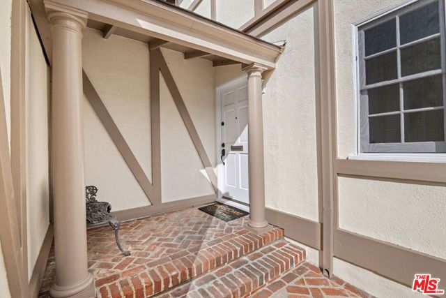 10309 La Grange Avenue, Los Angeles, CA 90025