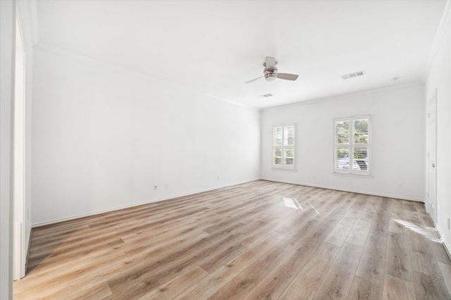 5160 Chevy Chase Drive, Houston, TX 77056