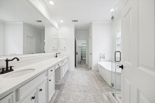 5160 Chevy Chase Drive, Houston, TX 77056