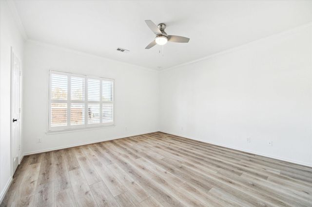 5160 Chevy Chase Drive, Houston, TX 77056